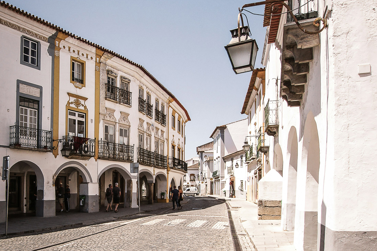 Gal-Evora-04